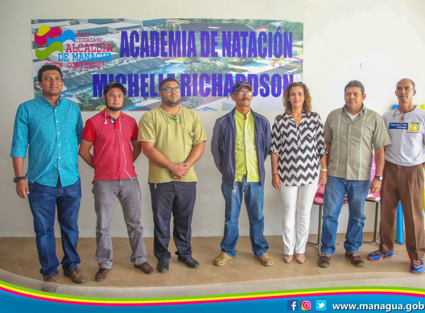 PORTADA. ACADEMIA DE NATACION