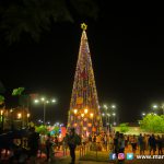 Alcaldía capitalina enciende árbol navideño de 20 metros de altura en el Paseo Xolotlán