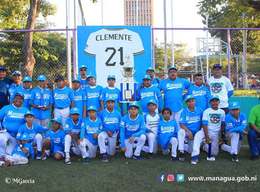 PORTADA. CAMPEONES DE BEISBOL INFANTIL