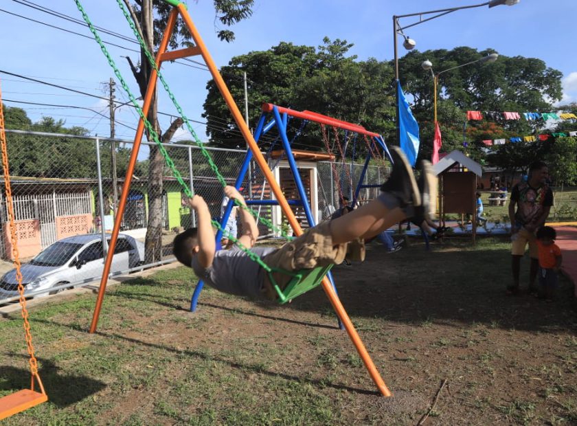 PARQUE JARDINES (1)