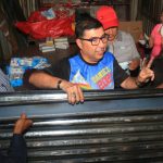 Comerciantes afectados por incendio reciben materiales de construcción