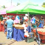 Comerciantes del mercado Oriental realizan feria  para celebrar a mamá