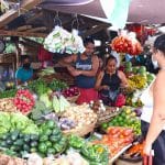 Mercado Roberto Huembes con productos frescos y obras de mejoramiento