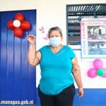 Madre de la tercera edad es beneficiada por el Programa de Vivienda Digna en el barrio Georgino Andrade del Distrito VII