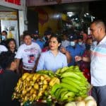 Descuentos y promociones en frutas y verduras en el mercado Roberto Huembes