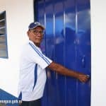 Adulto Mayor recibe feliz en el mes de su cumpleaños las llaves de su Vivienda Digna