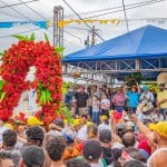 Centenares de promesantes acompañan a Santo Domingo de Guzmán en su recorrido por los barrios Orientales