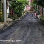 Comenzó la pavimentación de nuevas cuadras en el barrio Hugo Chávez